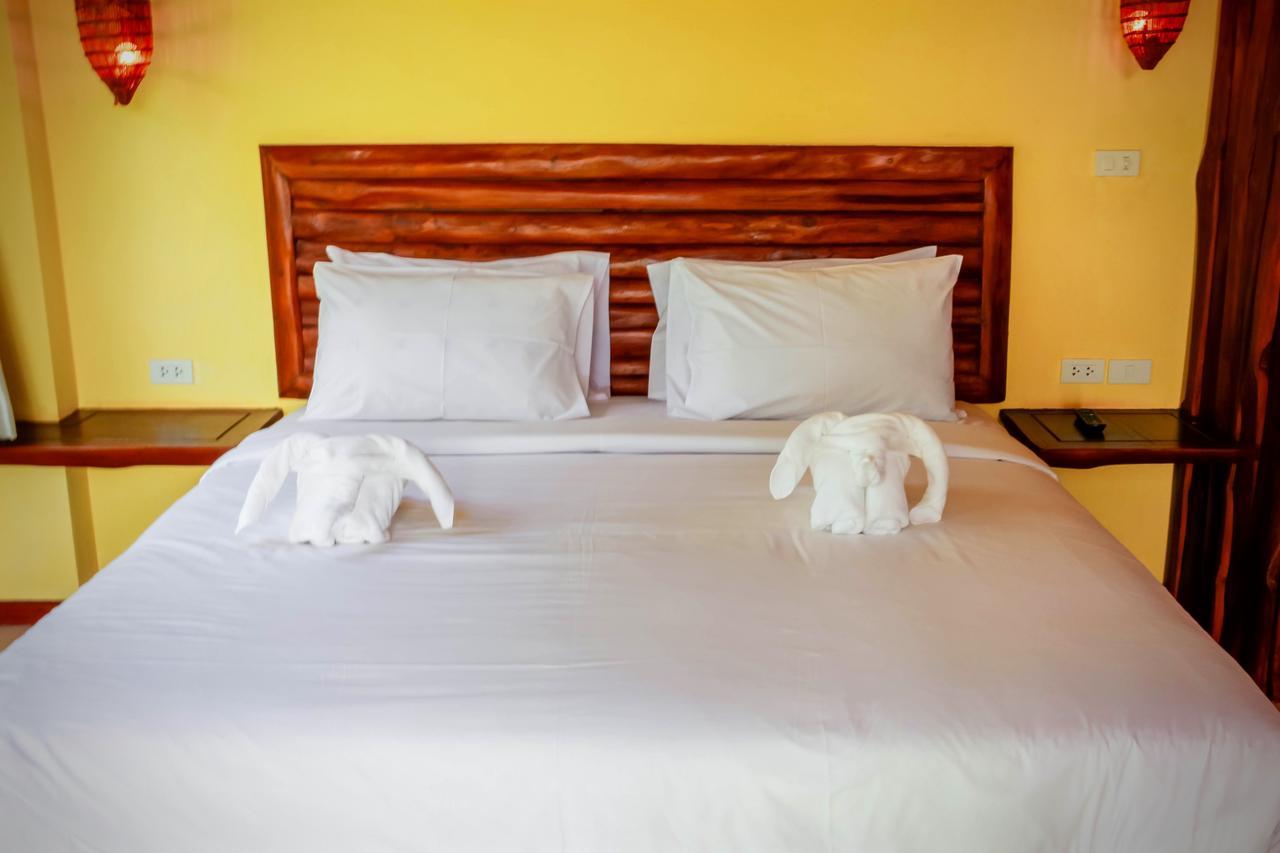 Singha Rubber Tree Hotel Ban Huai Maenam Noi Exterior photo