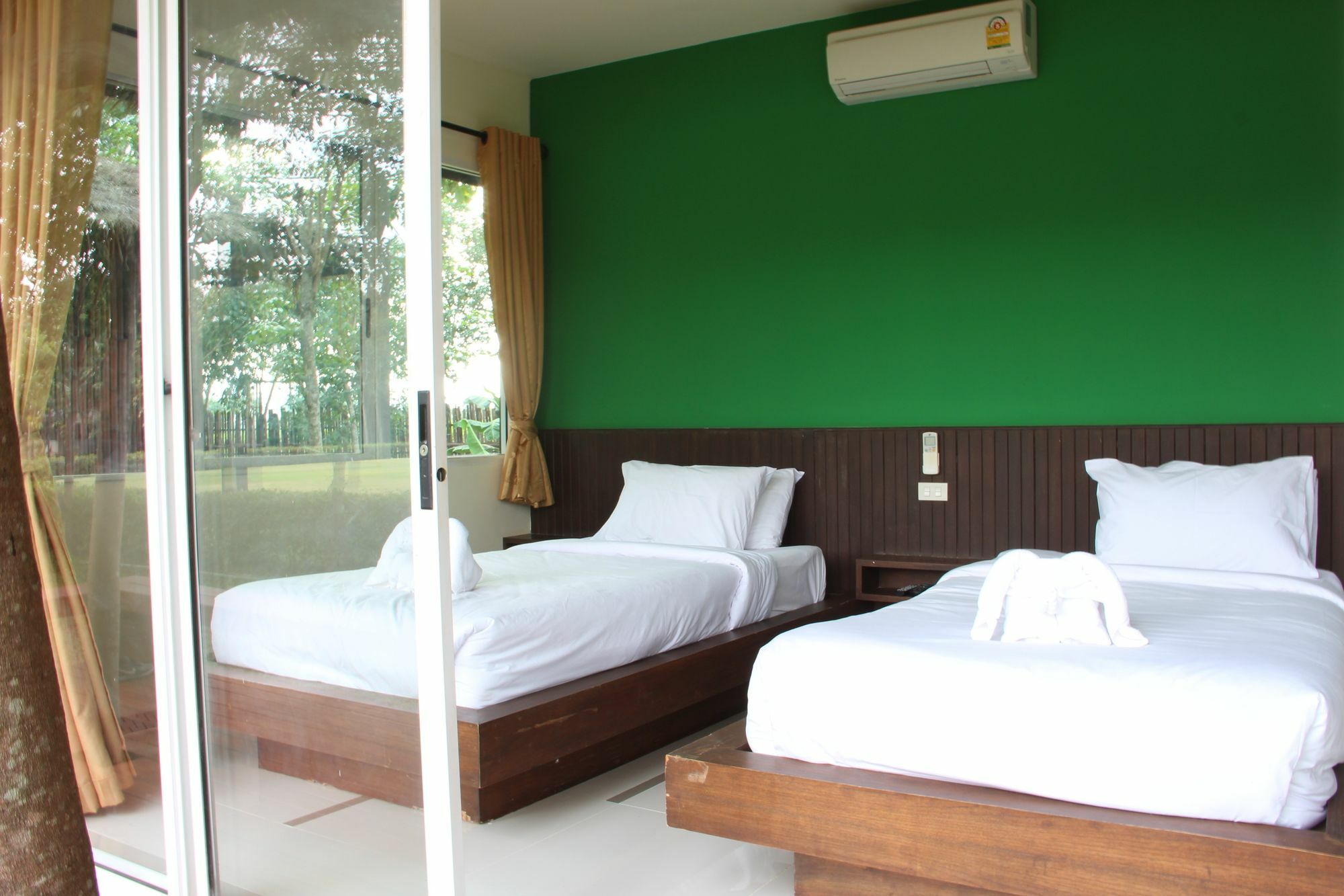 Singha Rubber Tree Hotel Ban Huai Maenam Noi Exterior photo