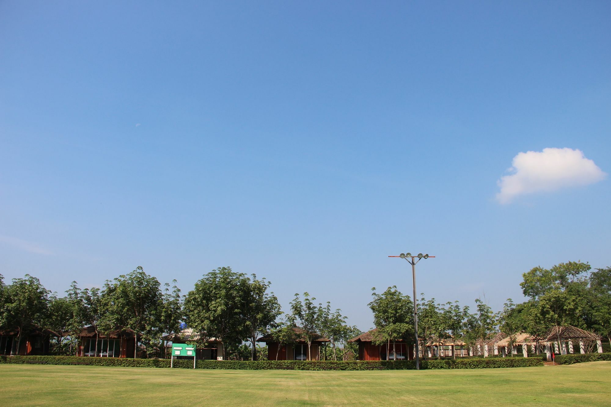 Singha Rubber Tree Hotel Ban Huai Maenam Noi Exterior photo