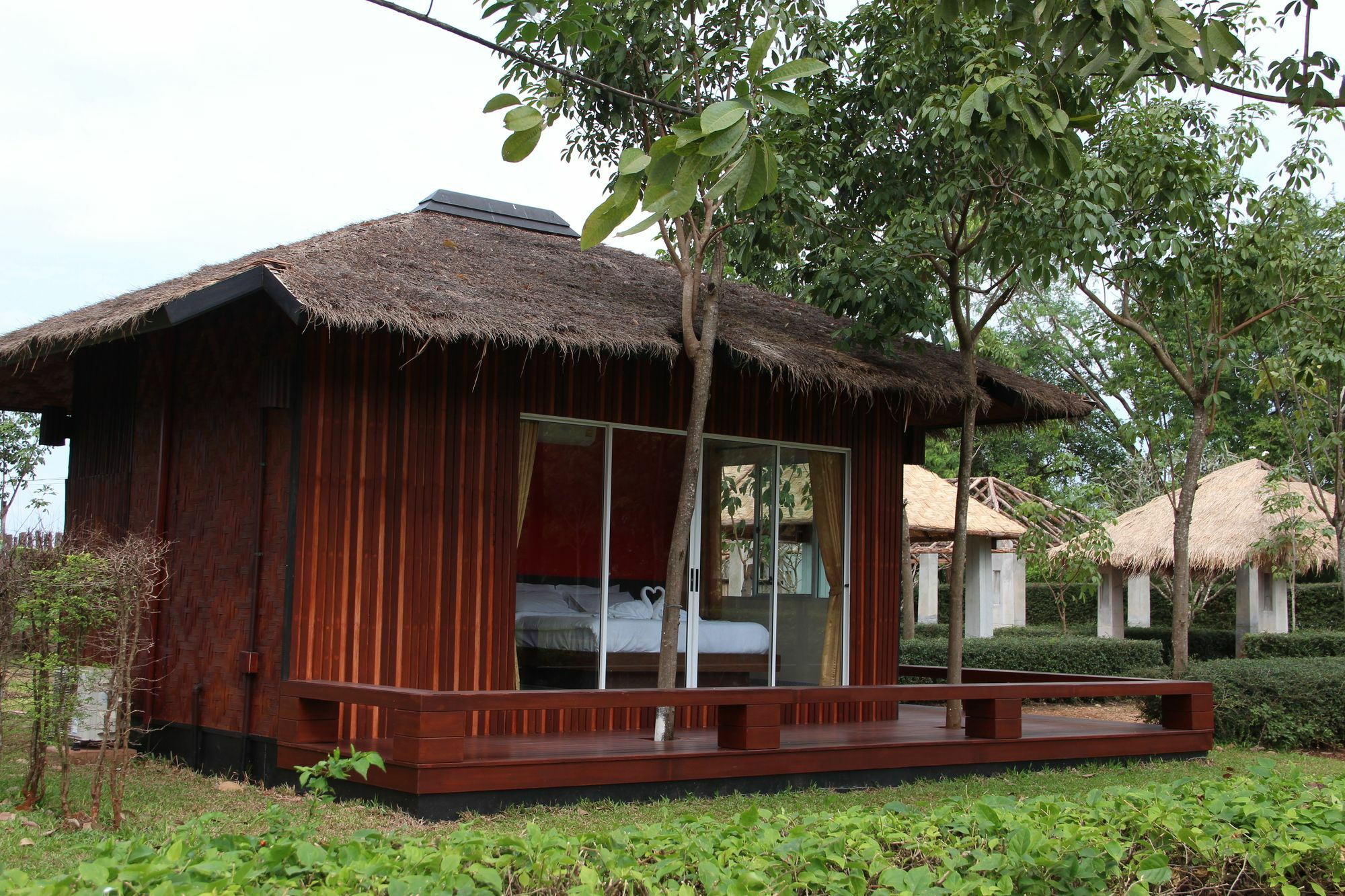 Singha Rubber Tree Hotel Ban Huai Maenam Noi Exterior photo