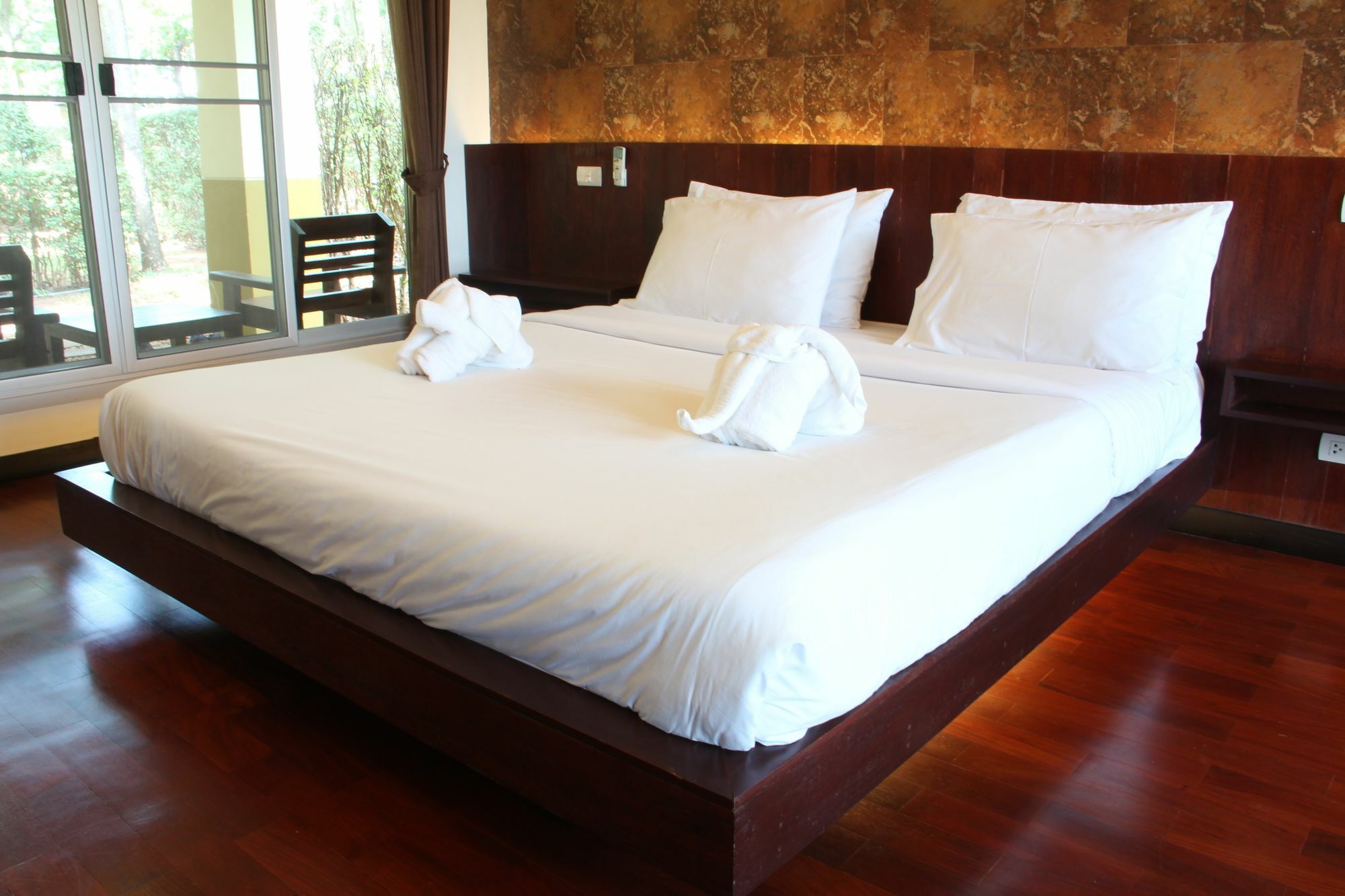 Singha Rubber Tree Hotel Ban Huai Maenam Noi Exterior photo