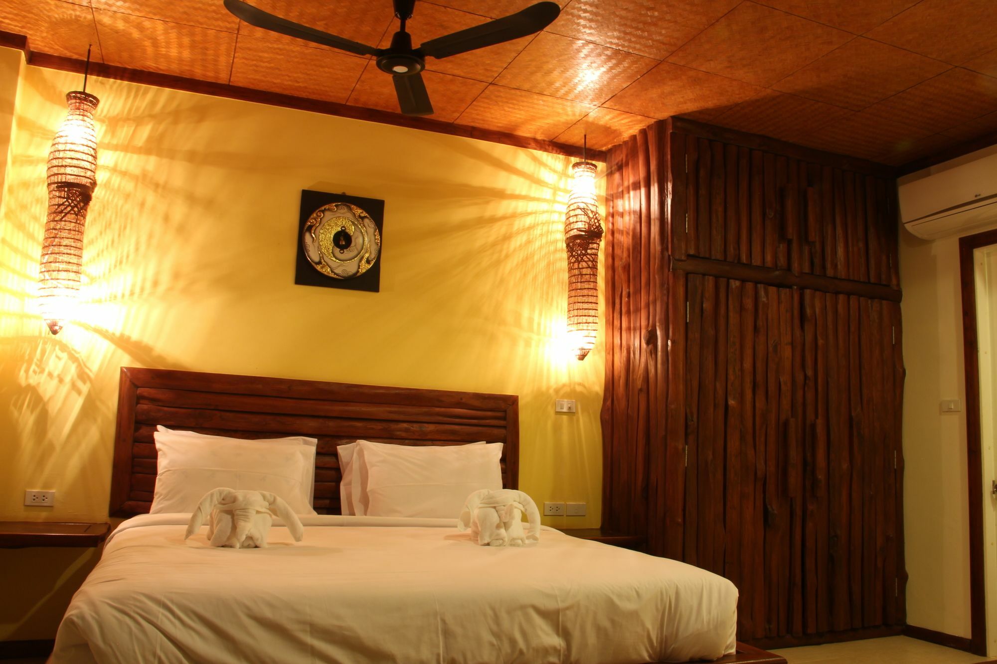 Singha Rubber Tree Hotel Ban Huai Maenam Noi Exterior photo
